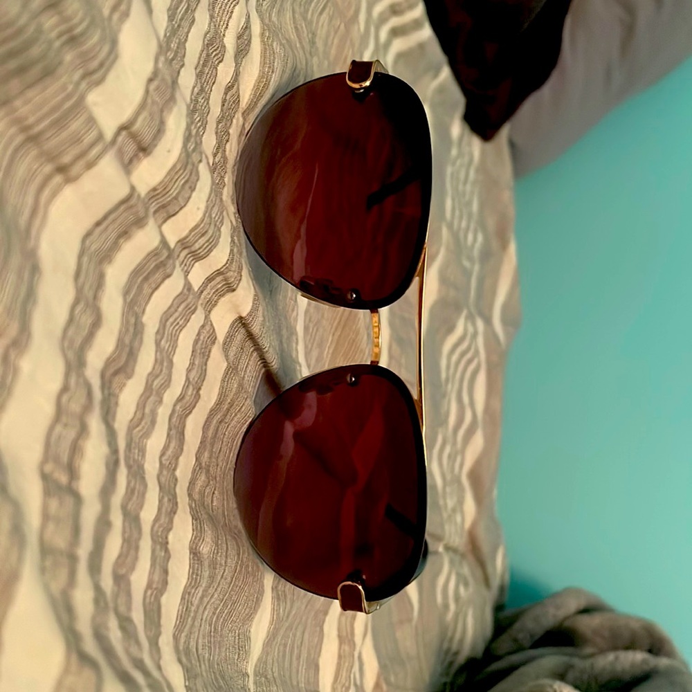 These glasses are good for an everyday outing.